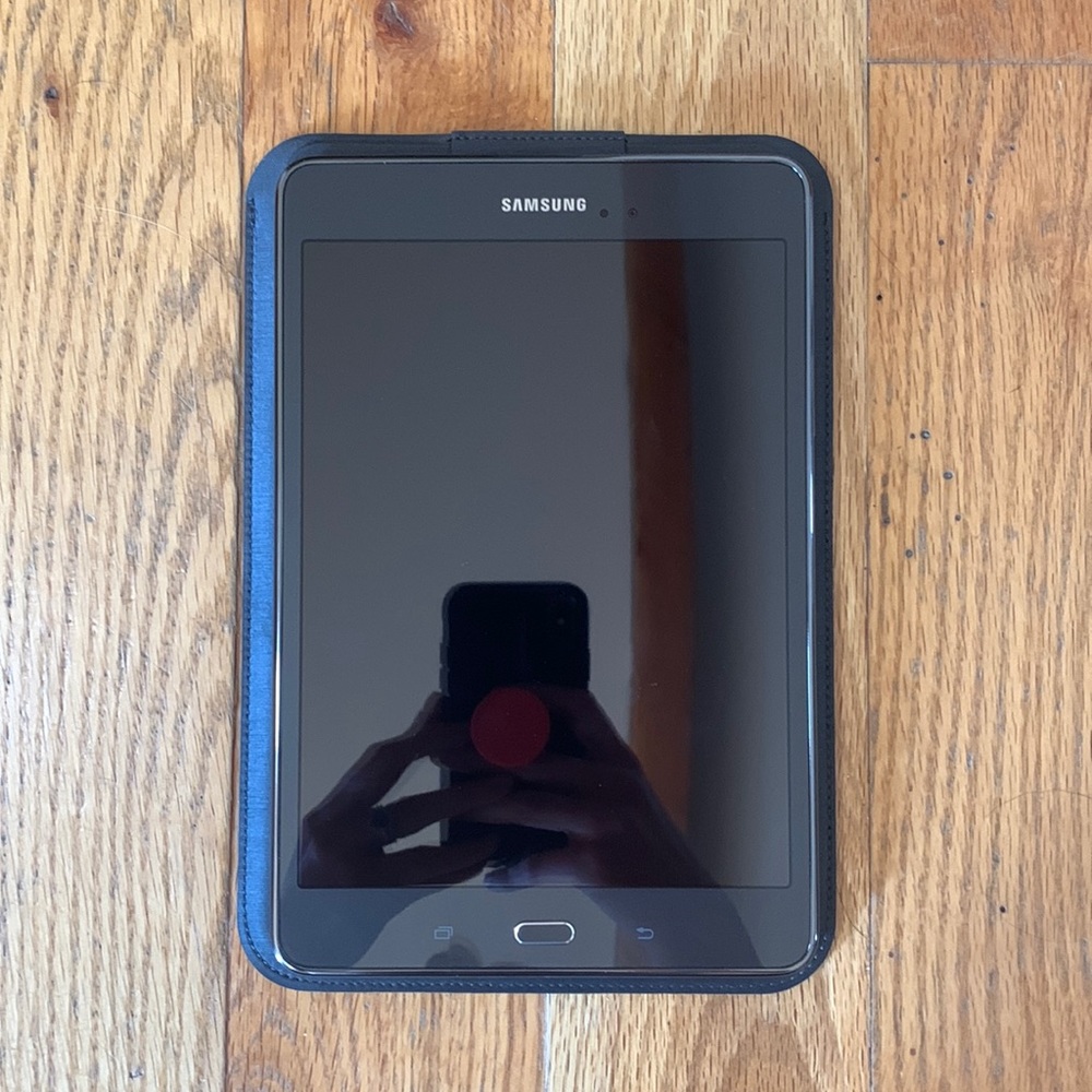 Samsung Galaxy Tab A 8.0” Tablet 16GB